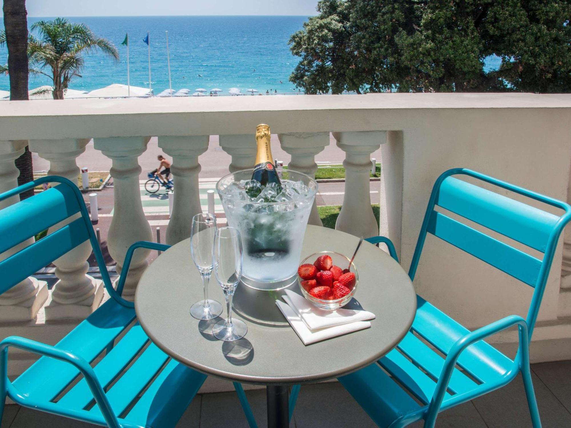 Mercure Nice Marche Aux Fleurs Exterior photo
